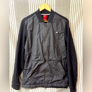 Nike Women’s Black Full-Zip Bomber Jacket Size Medium‎